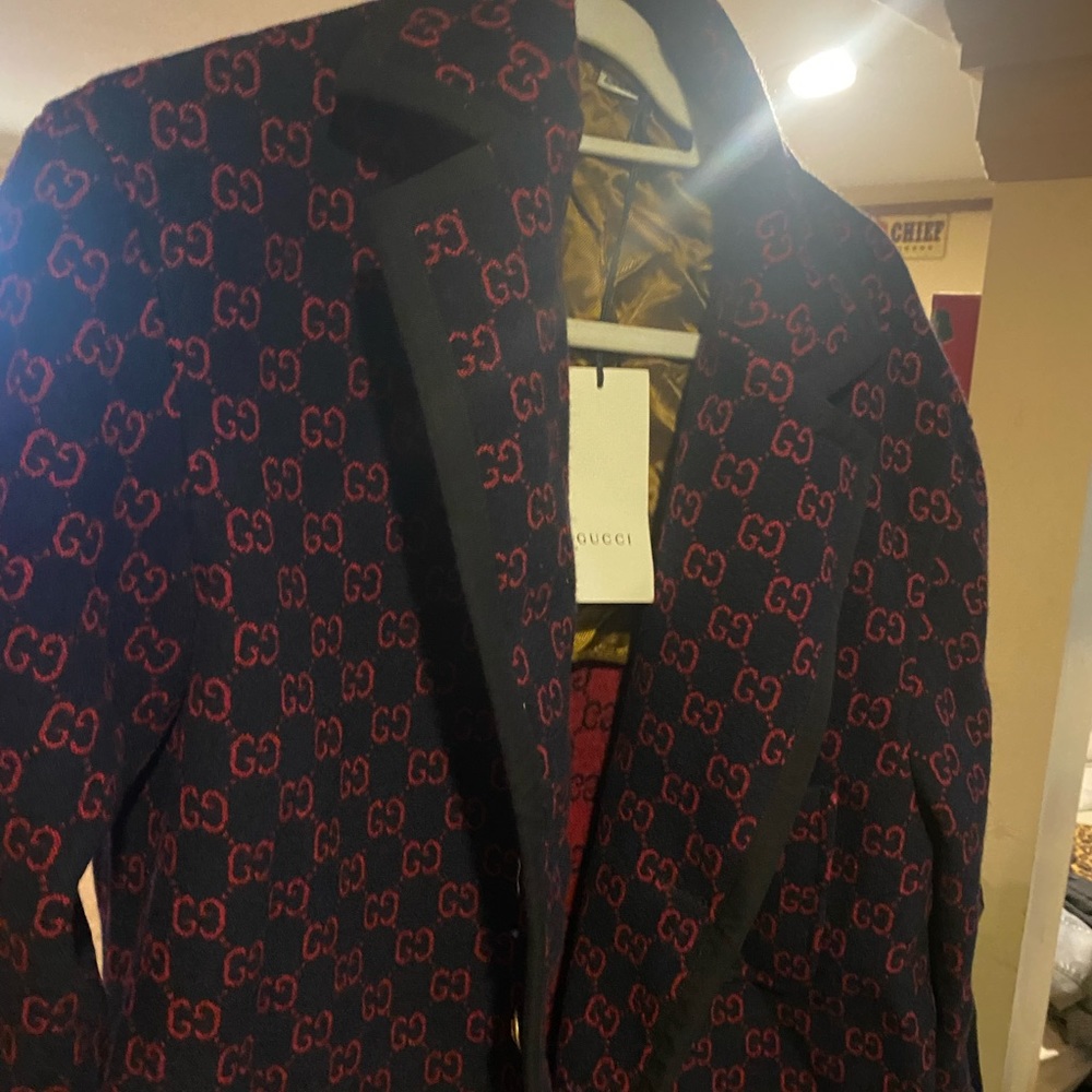 Perfect gift for Christmas this jacket is brand new with all tags on it